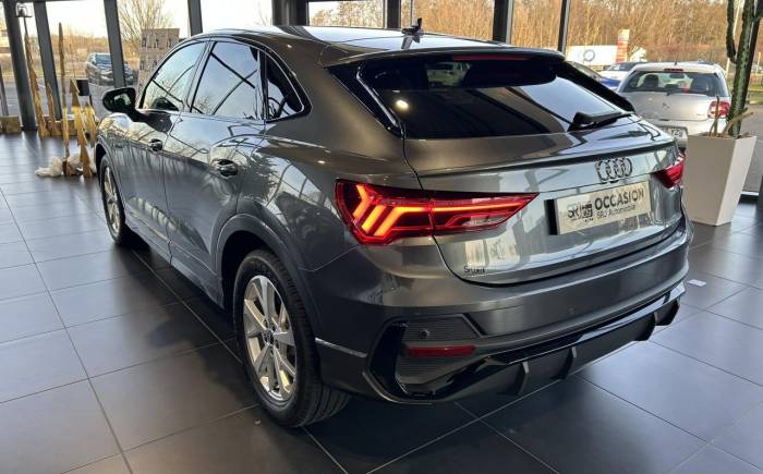 AUDI Q3 Sportback 2.0 35 TDI - 150 - S-tronic SPORTBACK S Line