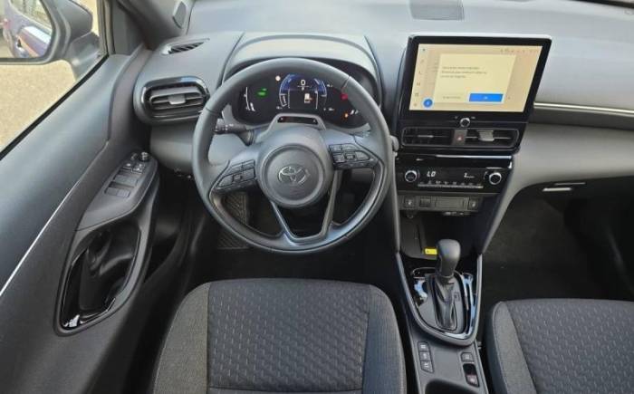 TOYOTA YARIS CROSS HYBRIDE 130H 2WD DESIGN