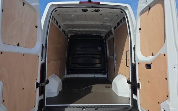 RENAULT MASTER FOURGON BLUE DCI 130 L2H2 3T5 TR EXTRA