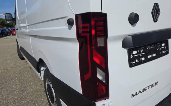 RENAULT MASTER FOURGON BLUE DCI 130 L2H2 3T5 TR EXTRA