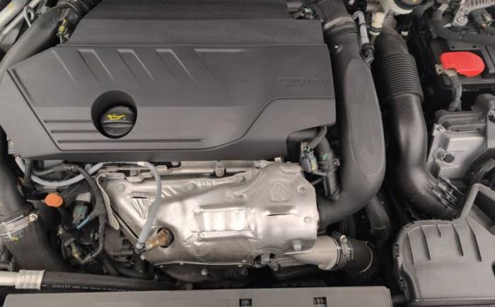 PEUGEOT 308 PHEV 180 E-EAT8 ALLURE