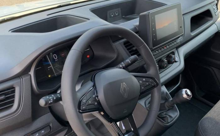 RENAULT TRAFIC FOURGON DCI 150 L1H1 3T ADVANCE