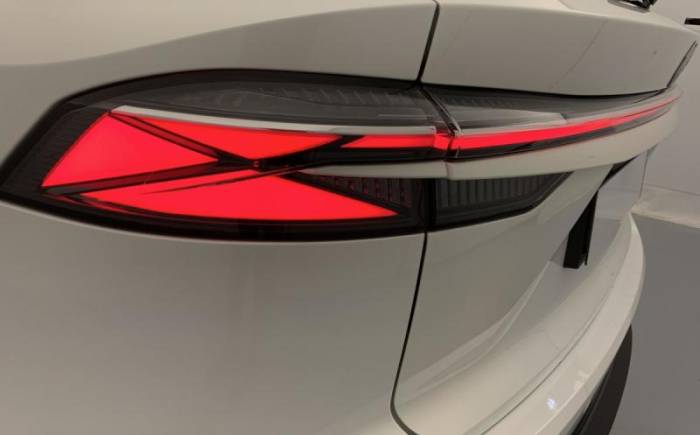 MG EHS 1.5 HYBRID+ 224 CH LUXURY