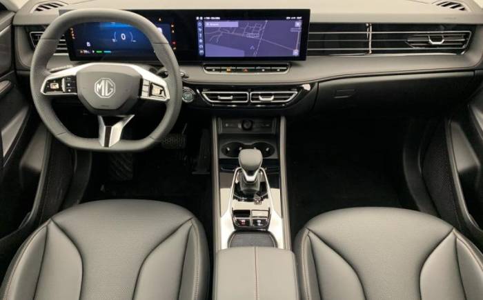 MG EHS 1.5 HYBRID+ 224 CH LUXURY