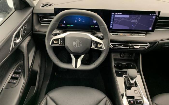 MG EHS 1.5 HYBRID+ 224 CH LUXURY