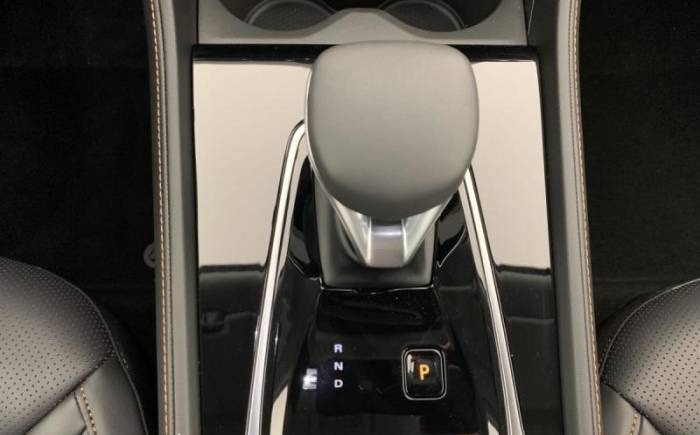 MG EHS 1.5 HYBRID+ 224 CH LUXURY