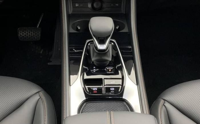 MG EHS 1.5 HYBRID+ 224 CH LUXURY