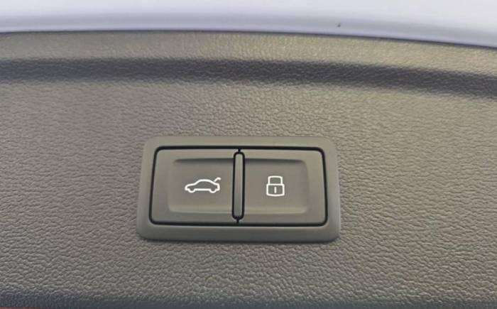 AUDI A3 SPORTBACK 45 TFSI E HYBRIDE RECHARGEABLE 272 S TRONIC 6 S LINE