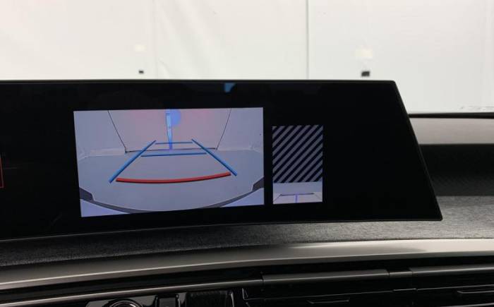PEUGEOT 5008 HYBRID 145 E-DCS6 ALLURE