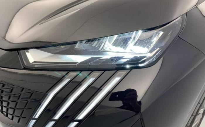 PEUGEOT 5008 HYBRID 145 E-DCS6 ALLURE