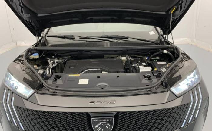 PEUGEOT 5008 HYBRID 145 E-DCS6 ALLURE