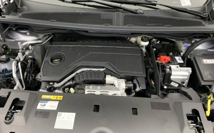 PEUGEOT 3008 HYBRID 145 E-DCS6 GT