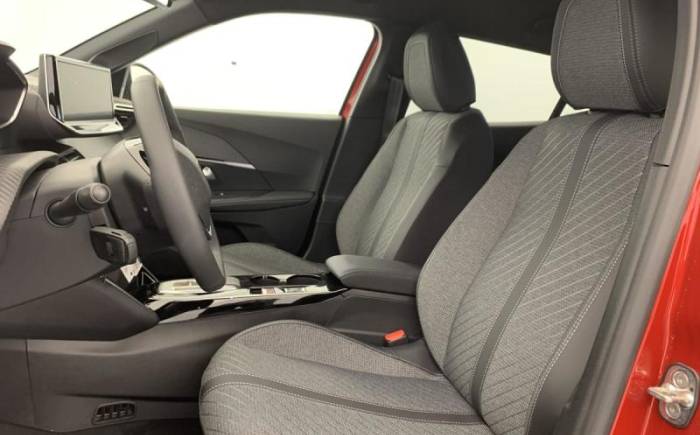 PEUGEOT 2008 Hybrid 145 e-dcs6 allure
