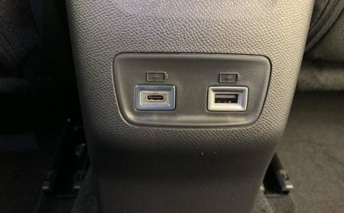 PEUGEOT 2008 Hybrid 145 e-dcs6 allure