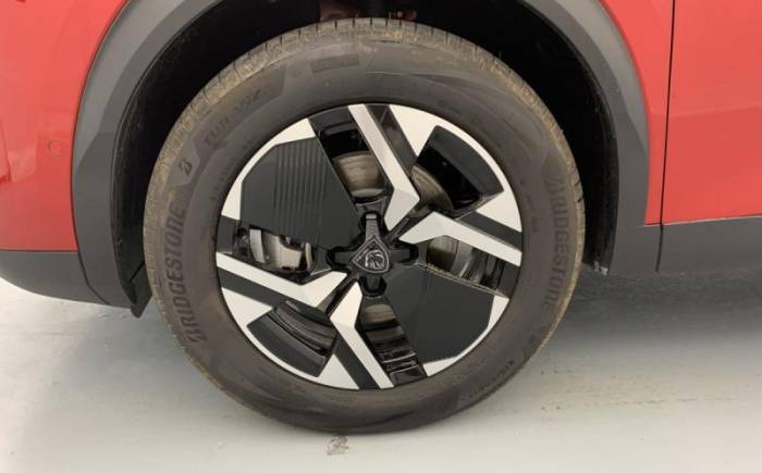 PEUGEOT 2008 Hybrid 145 e-dcs6 allure