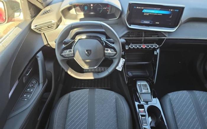 PEUGEOT 2008 Hybrid 145 e-dcs6 allure