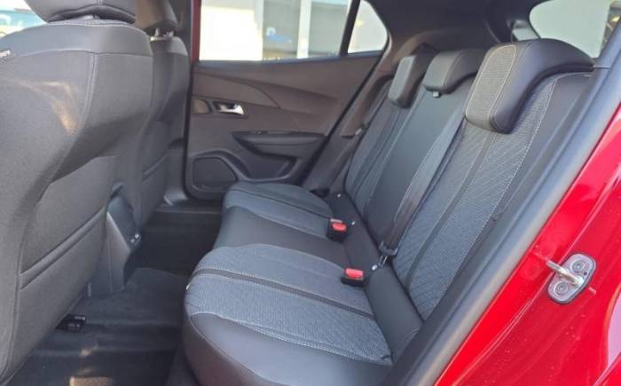 PEUGEOT 2008 Hybrid 145 e-dcs6 allure