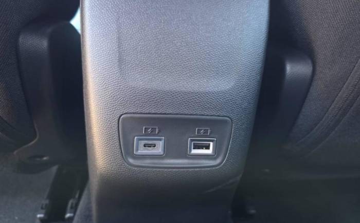 PEUGEOT 2008 Hybrid 145 e-dcs6 allure