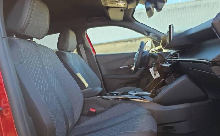 PEUGEOT 2008 Hybrid 145 e-dcs6 allure