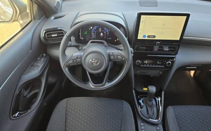 TOYOTA YARIS CROSS HYBRIDE 130H 2WD DESIGN