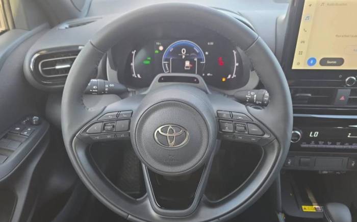 TOYOTA YARIS CROSS HYBRIDE 130H 2WD DESIGN