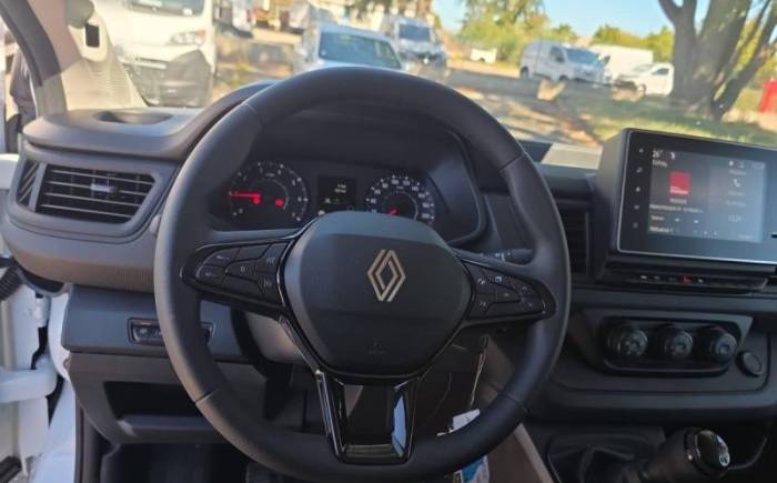 RENAULT TRAFIC FOURGON DCI 150 L2H1 3T ADVANCE