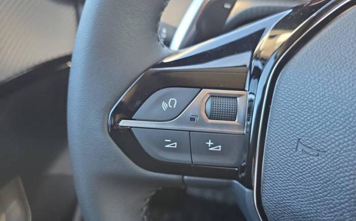 PEUGEOT 208 Hybrid 110 ch e-dcs6 allure