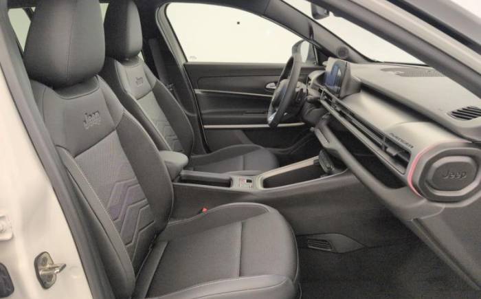 JEEP AVENGER 1.2 TURBO T3 110 CH E-HYBRID BVR6 SUMMIT