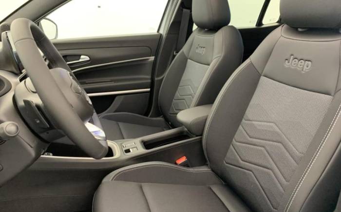 JEEP AVENGER 1.2 TURBO T3 110 CH E-HYBRID BVR6 SUMMIT