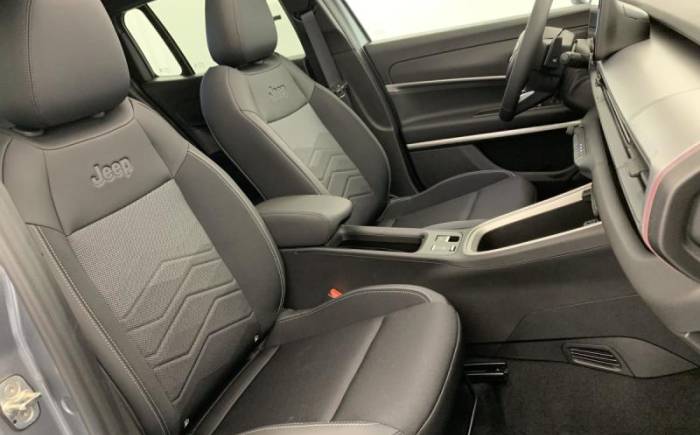JEEP AVENGER 1.2 TURBO T3 110 CH E-HYBRID BVR6 SUMMIT