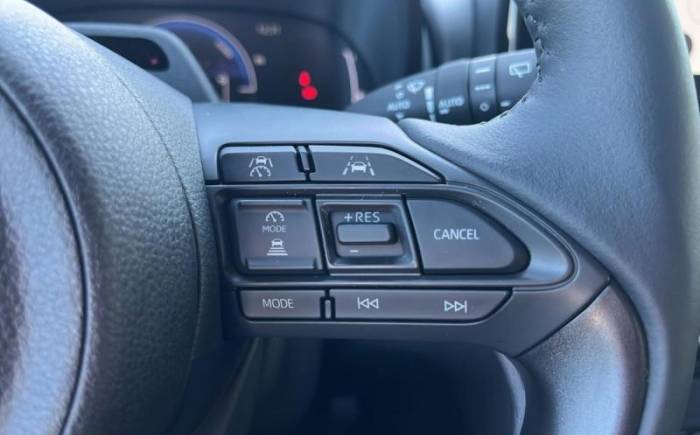 TOYOTA YARIS CROSS HYBRIDE 130h 2wd design