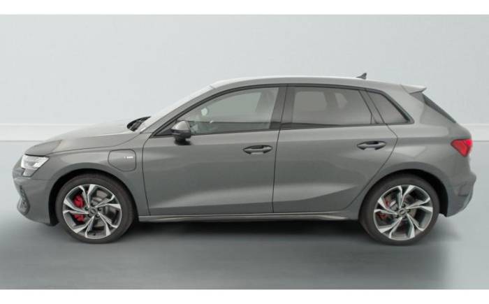 AUDI A3 SPORTBACK 45 TFSI E HYBRIDE RECHARGEABLE 272 S TRONIC 6 S LINE