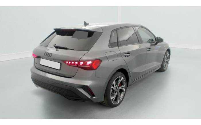AUDI A3 SPORTBACK 45 TFSI E HYBRIDE RECHARGEABLE 272 S TRONIC 6 S LINE