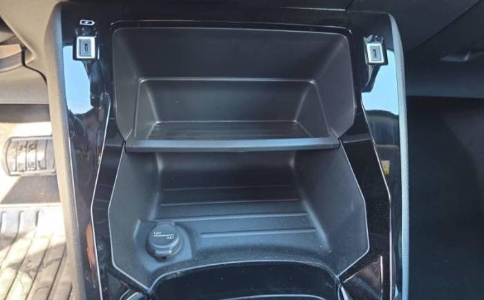 PEUGEOT 2008 Hybrid 145 e-dcs6 allure