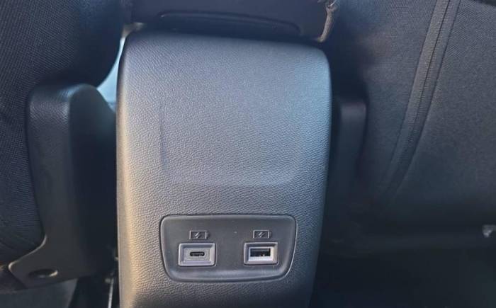PEUGEOT 2008 Hybrid 145 e-dcs6 allure