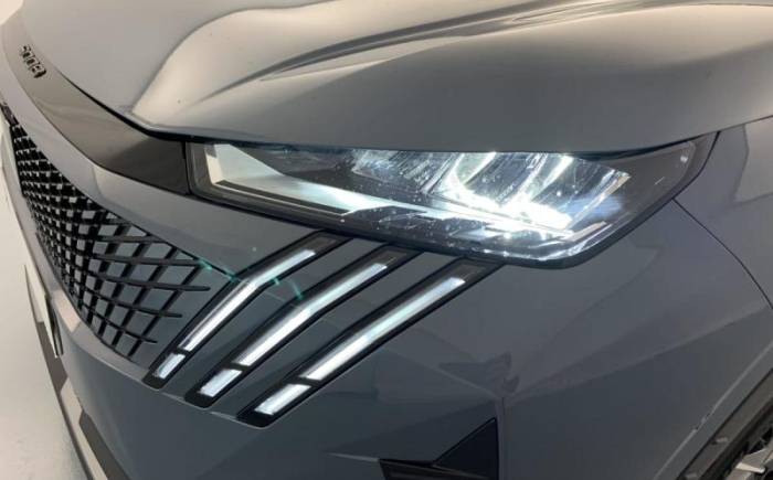 PEUGEOT 5008 HYBRID 145 CH E-DCS6 ALLURE