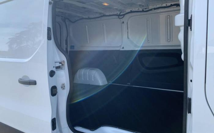 RENAULT TRAFIC FOURGON BLUE DCI 130 L2H1 3T GSR2 EXTRA