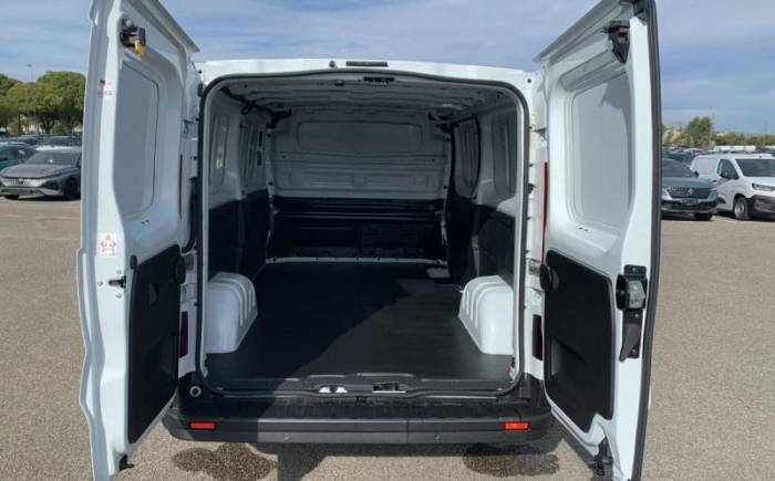 RENAULT TRAFIC FOURGON BLUE DCI 130 L2H1 3T GSR2 EXTRA