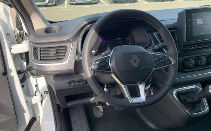 RENAULT TRAFIC FOURGON BLUE DCI 130 L2H1 3T GSR2 EXTRA