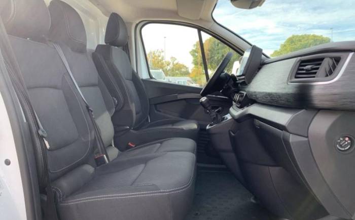 RENAULT TRAFIC FOURGON BLUE DCI 130 L2H1 3T GSR2 EXTRA