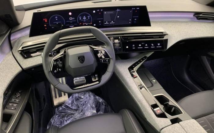 PEUGEOT 3008 HYBRID 145 E-DCS6 GT