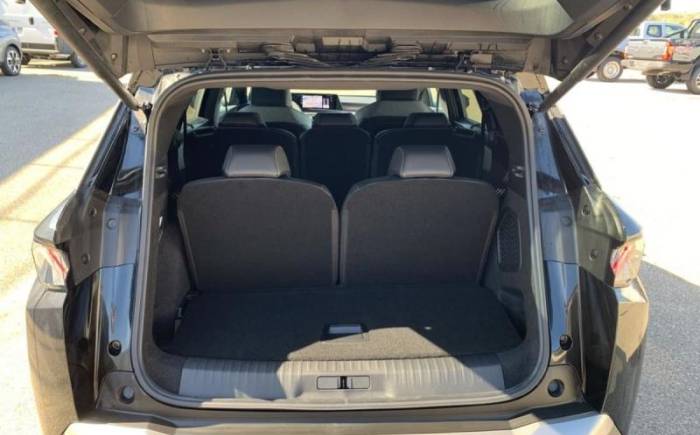PEUGEOT 5008 HYBRID 145 E-DCS6 GT