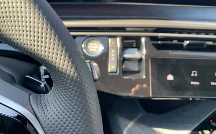 PEUGEOT 5008 HYBRID 145 E-DCS6 GT
