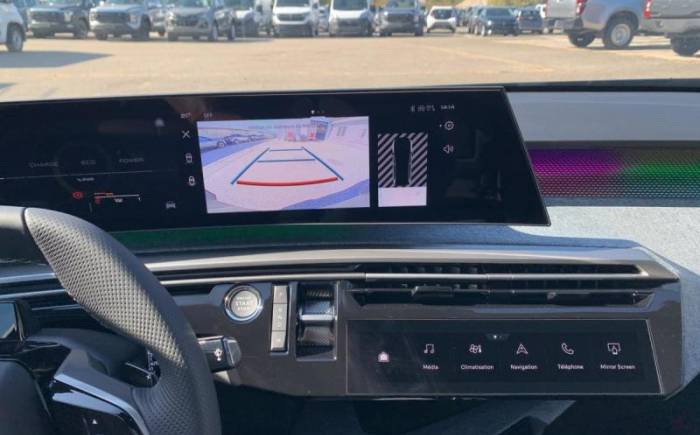 PEUGEOT 5008 HYBRID 145 E-DCS6 GT