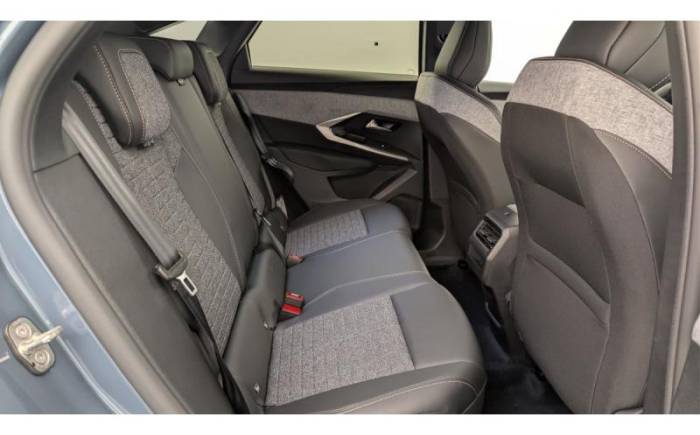 PEUGEOT 3008 HYBRID 145 E-DCS6 ALLURE