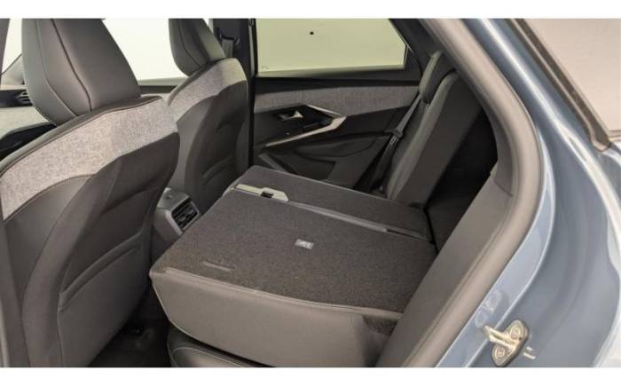 PEUGEOT 3008 HYBRID 145 E-DCS6 ALLURE