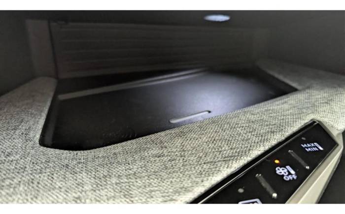 PEUGEOT 3008 HYBRID 145 E-DCS6 ALLURE