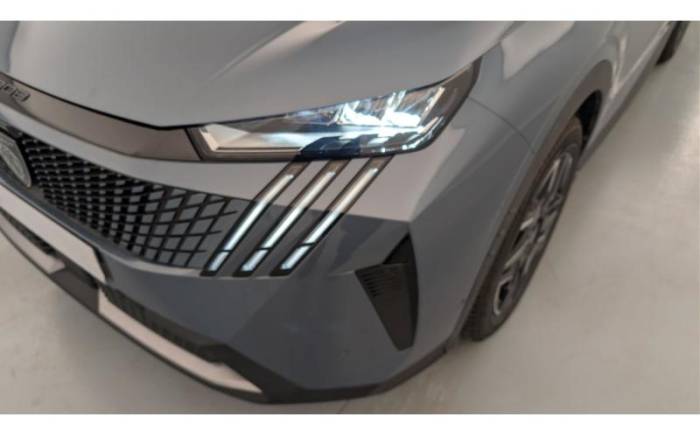 PEUGEOT 3008 HYBRID 145 E-DCS6 ALLURE