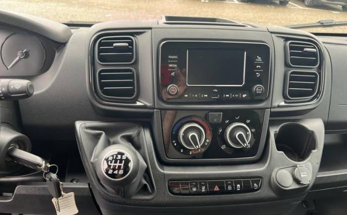 PEUGEOT BOXER FOURGON Tole 3.3 t l2h2 bluehdi 140 s s bvm6
