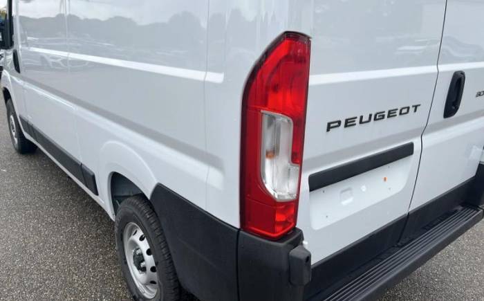 PEUGEOT BOXER FOURGON Tole 3.3 t l2h2 bluehdi 140 s s bvm6